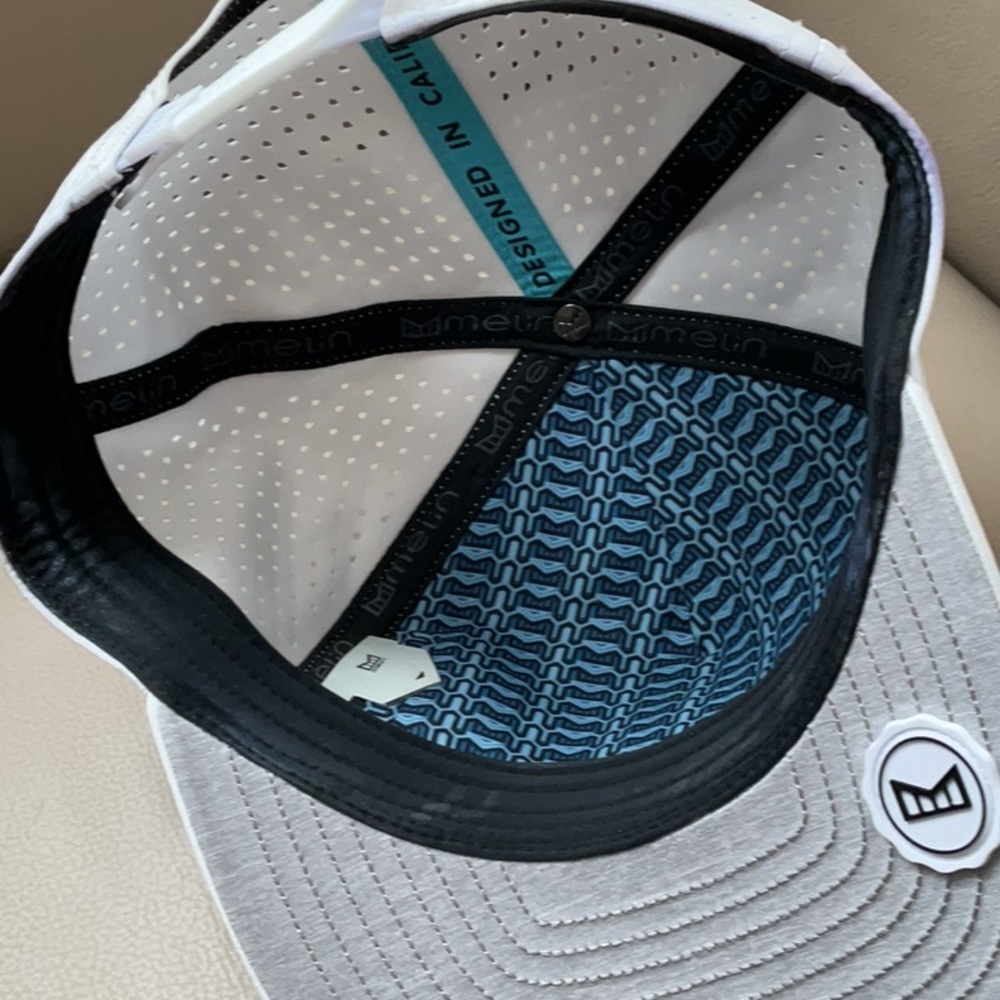 Mens Melin Odyssey Hydro cap, white. - Picture 4 of 5